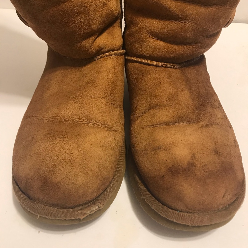 Ugg - Picture 4 of 5